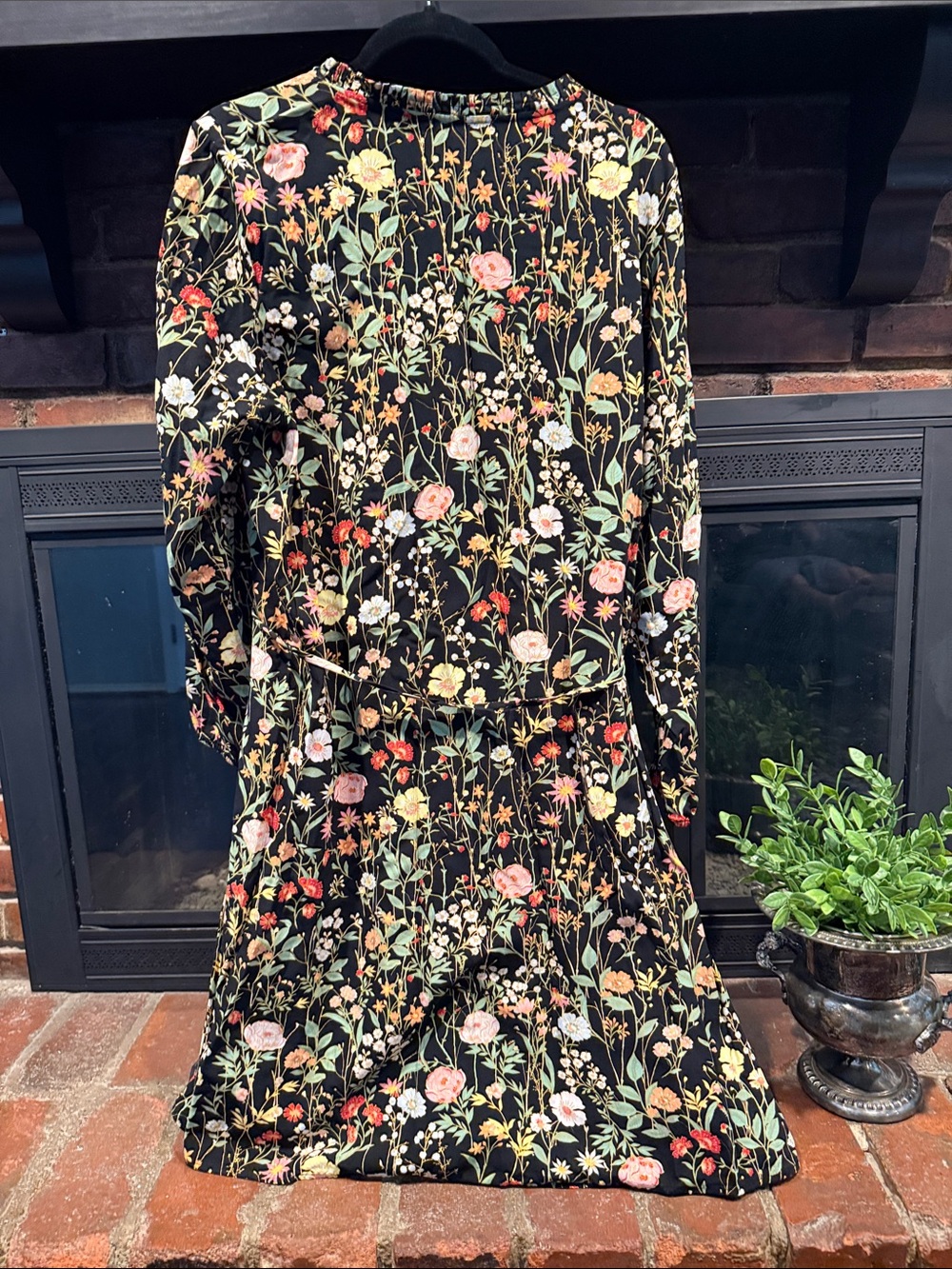 LOFT Floral Button Dress - Picture 7 of 7